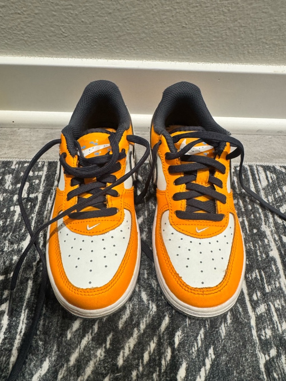 Nike Kids Orange and White Low-Top Sneakers with Black Accents